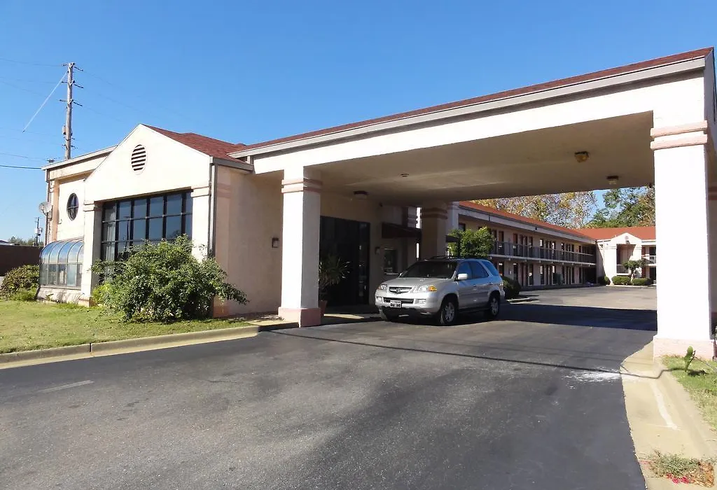 Americas Best Value Inn Selma-1